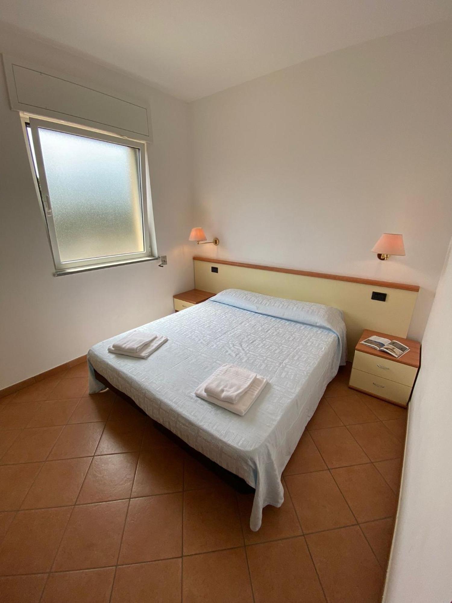 Jonio Vacanze Residence กัสเตลลาเนตา มารีนา ภายนอก รูปภาพ